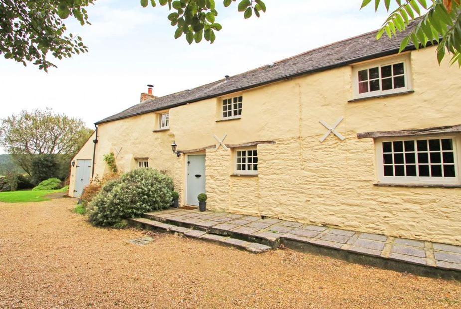 Meadowside Cottage, Characterful Grade 2 Listed Cottage Near To Wadebridge And Padstow Exterior photo
