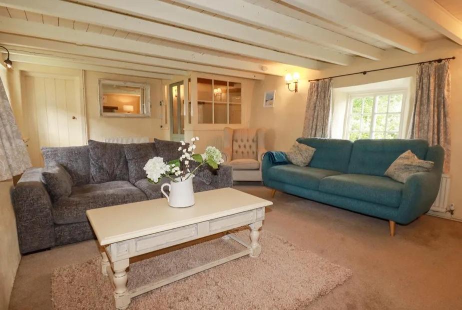 Meadowside Cottage, Characterful Grade 2 Listed Cottage Near To Wadebridge And Padstow Exterior photo