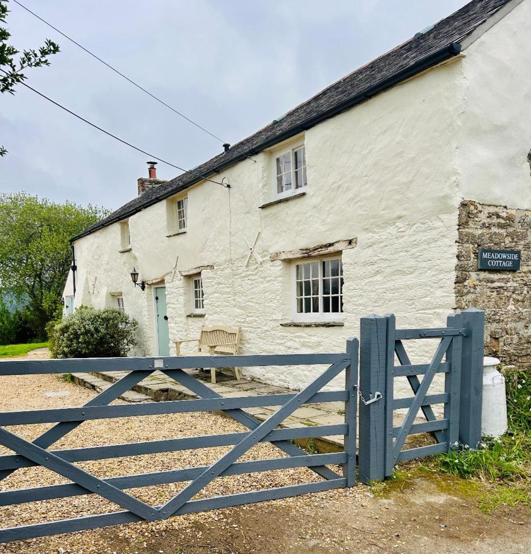 Meadowside Cottage, Characterful Grade 2 Listed Cottage Near To Wadebridge And Padstow Exterior photo